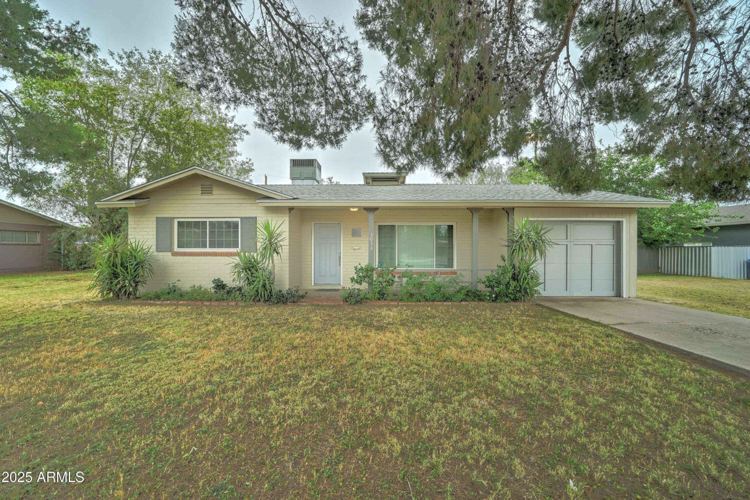 Phoenix, AZ 85016,3033 E Campbell Avenue