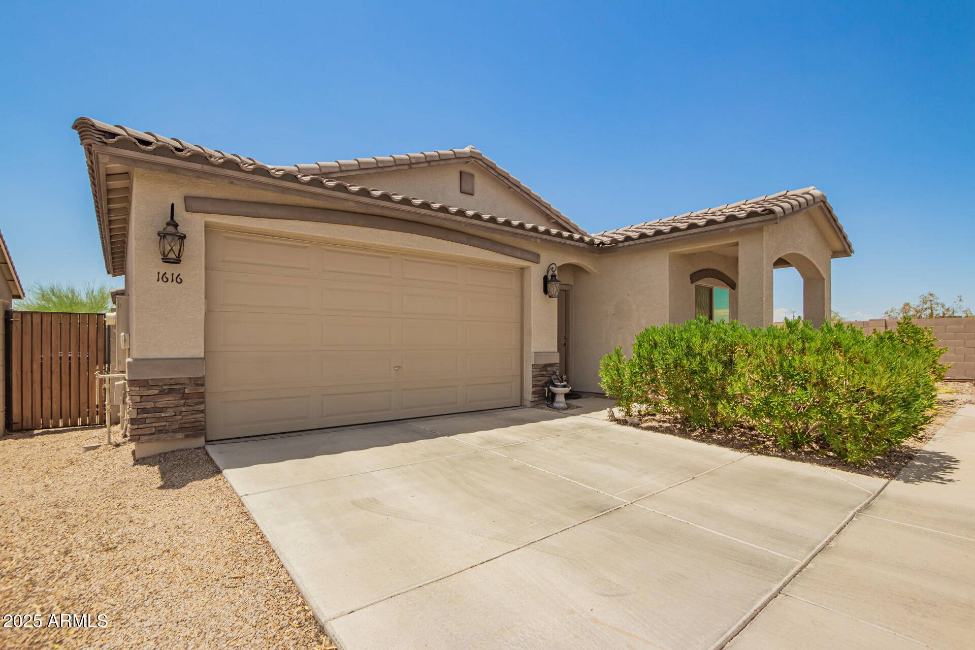 Apache Junction, AZ 85119,1616 S ARYELLE Road