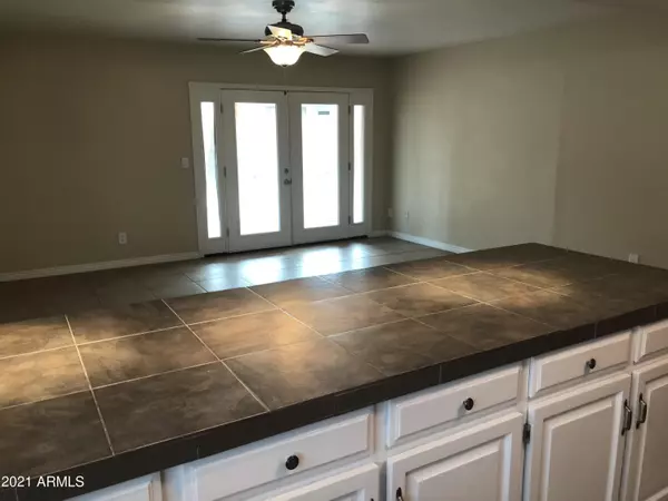 Scottsdale, AZ 85258,8726 E Vía De Belleza Drive