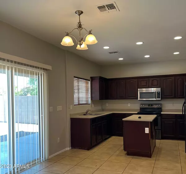 Phoenix, AZ 85041,3532 W VINEYARD Road