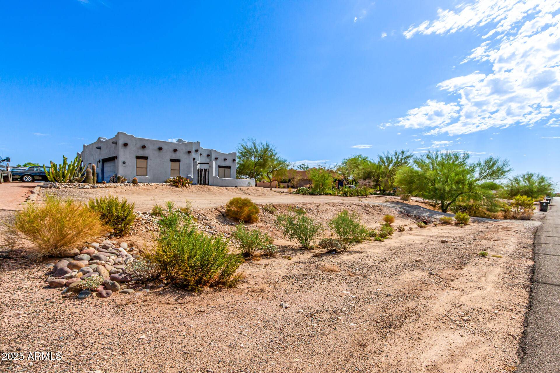 19810 W MINNEZONA Avenue, Litchfield Park, AZ 85340