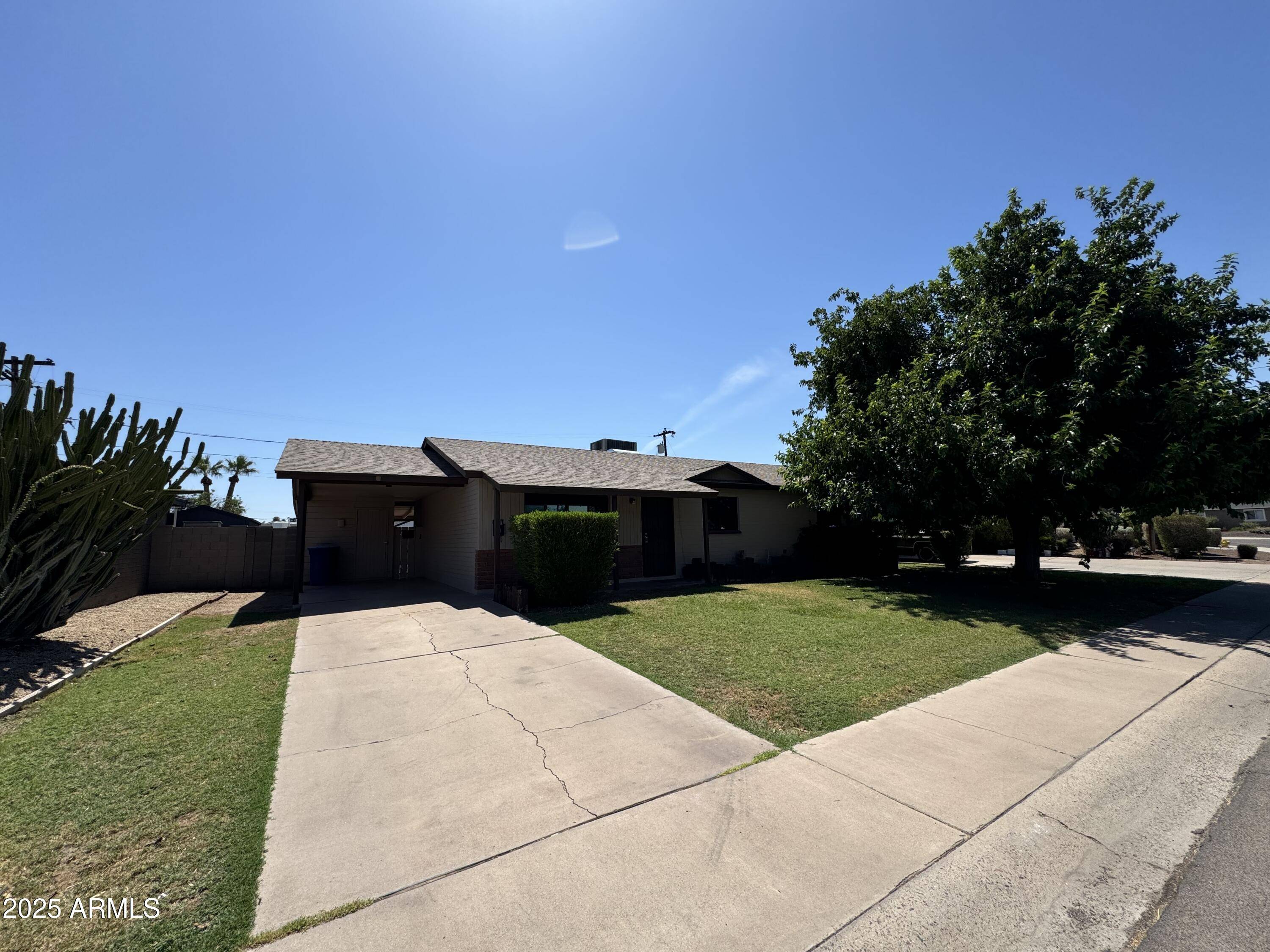 1819 S Roberts Road, Tempe, AZ 85281