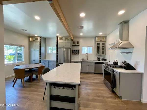 Phoenix, AZ 85006,1327 E FILLMORE Street