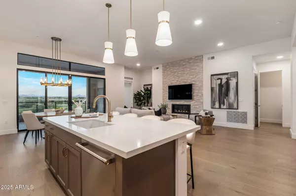 Phoenix, AZ 85054,5250 E DEER VALLEY Drive #439