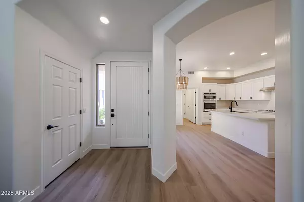 Scottsdale, AZ 85254,15240 N CLUBGATE Drive #177