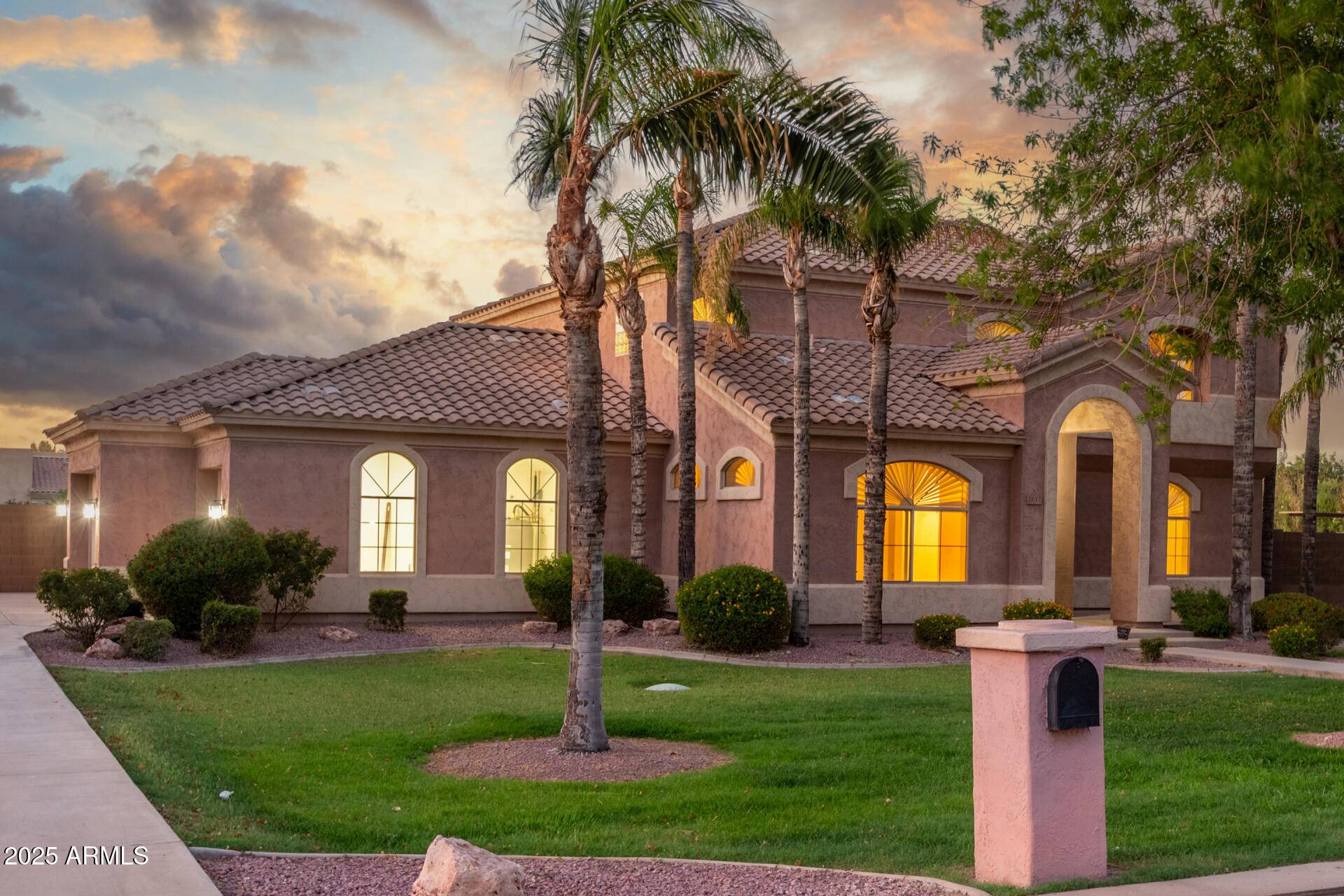Gilbert, AZ 85298,2612 E RIDGEWOOD Lane