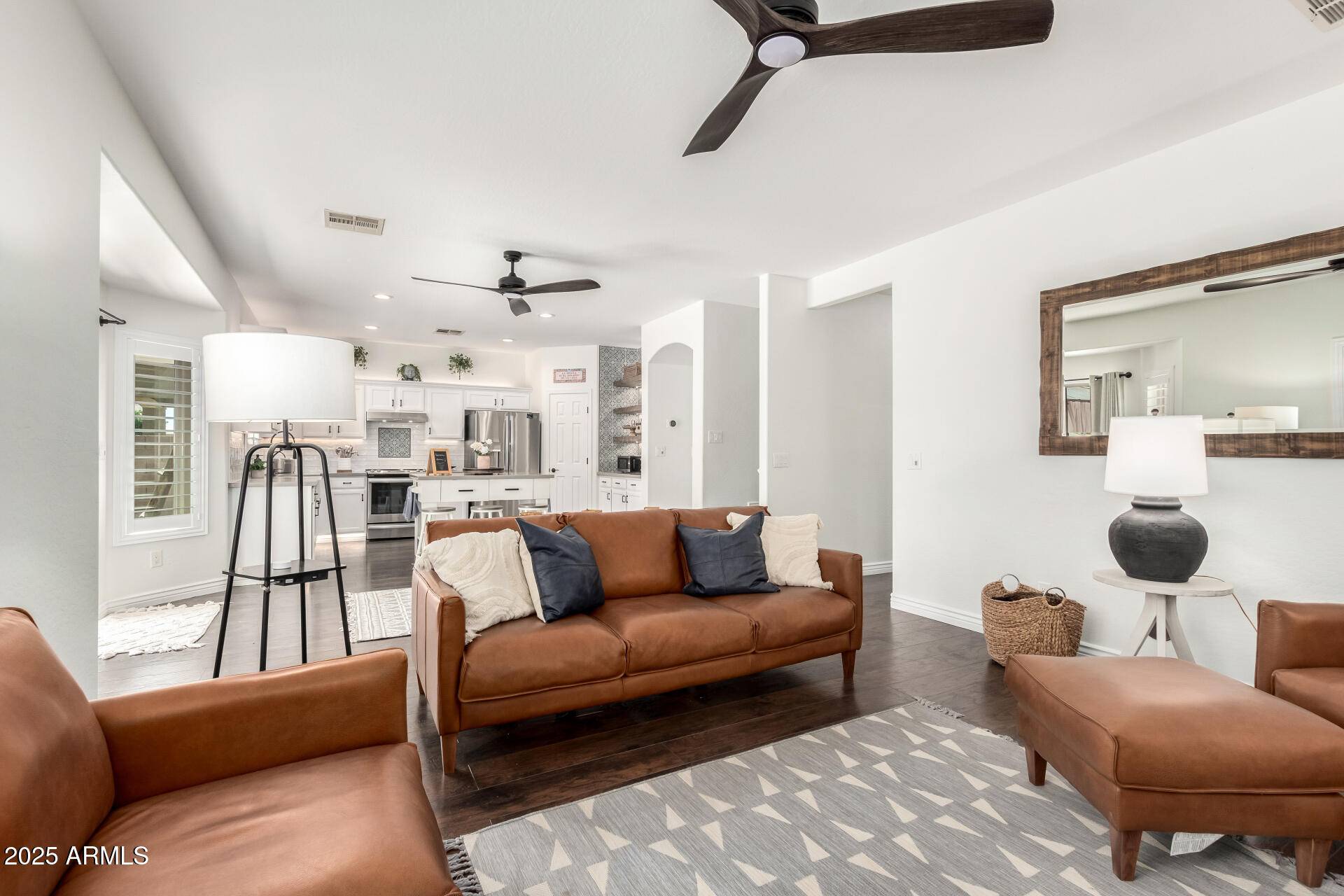 Tolleson, AZ 85353,9143 W ELWOOD Street