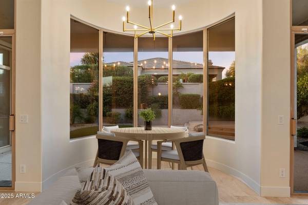 Scottsdale, AZ 85255,8262 E Gilded Perch Drive