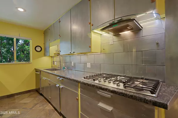 Phoenix, AZ 85004,150 E CORONADO Road #52