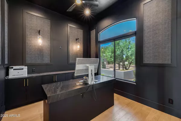 Scottsdale, AZ 85255,7967 E CAMINO VIVAZ --