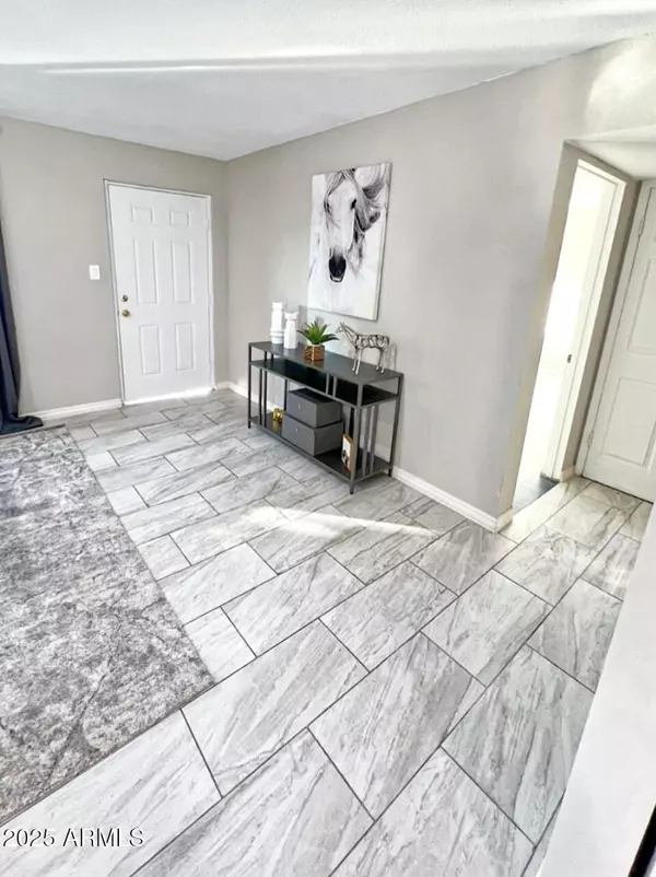 Phoenix, AZ 85042,6025 S 13th Street