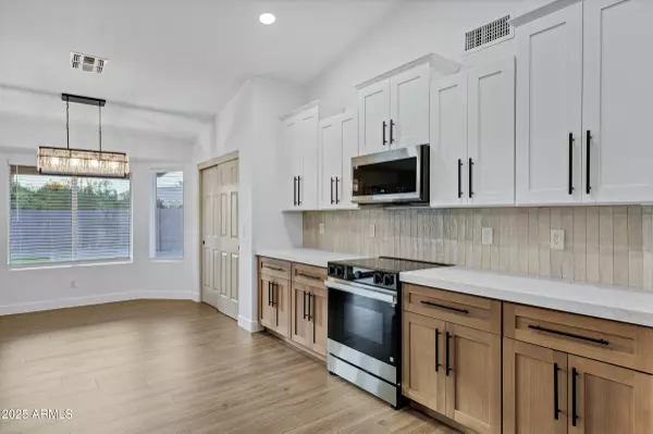 Gilbert, AZ 85296,952 S CANAL Drive