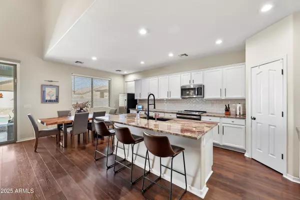 San Tan Valley, AZ 85143,33034 N PEBBLE CREEK Drive