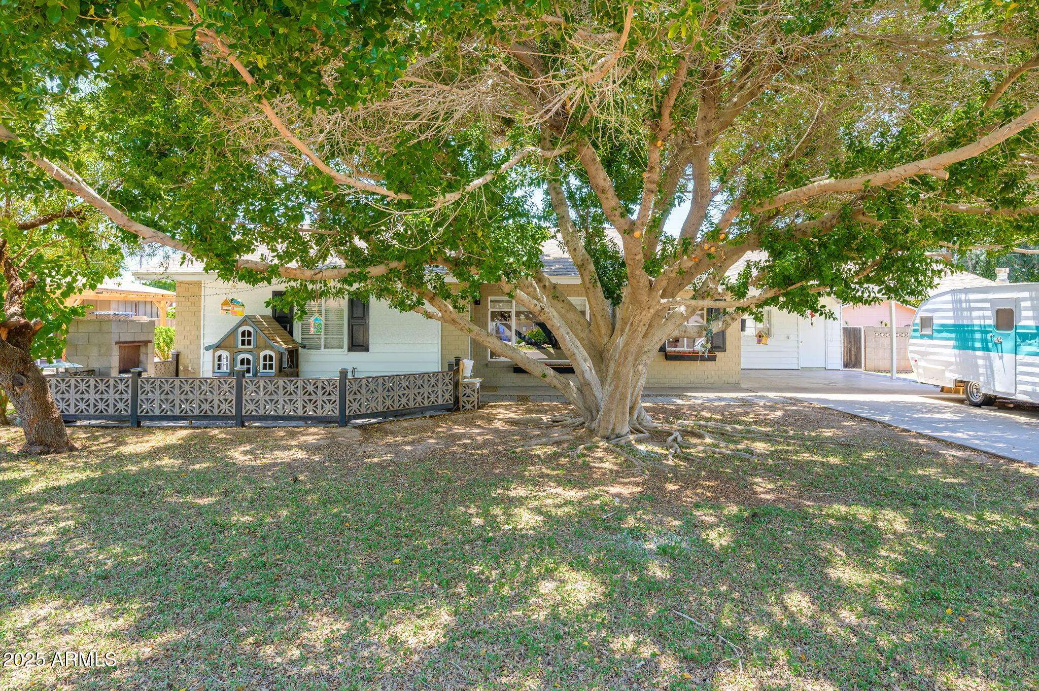 Phoenix, AZ 85008,4621 E EDGEMONT Avenue