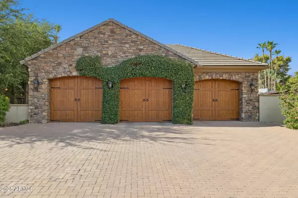 Phoenix, AZ 85023,321 W TAM OSHANTER Drive