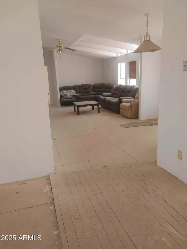 Salome, AZ 85348,65623 HALL Street