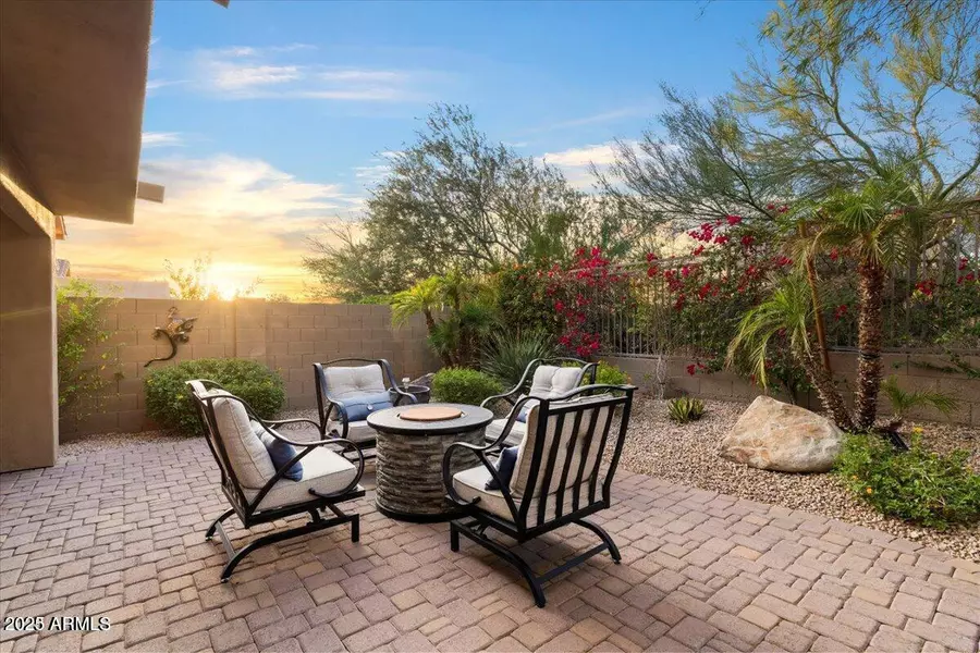 10392 E PENSTAMIN Drive, Scottsdale, AZ 85255