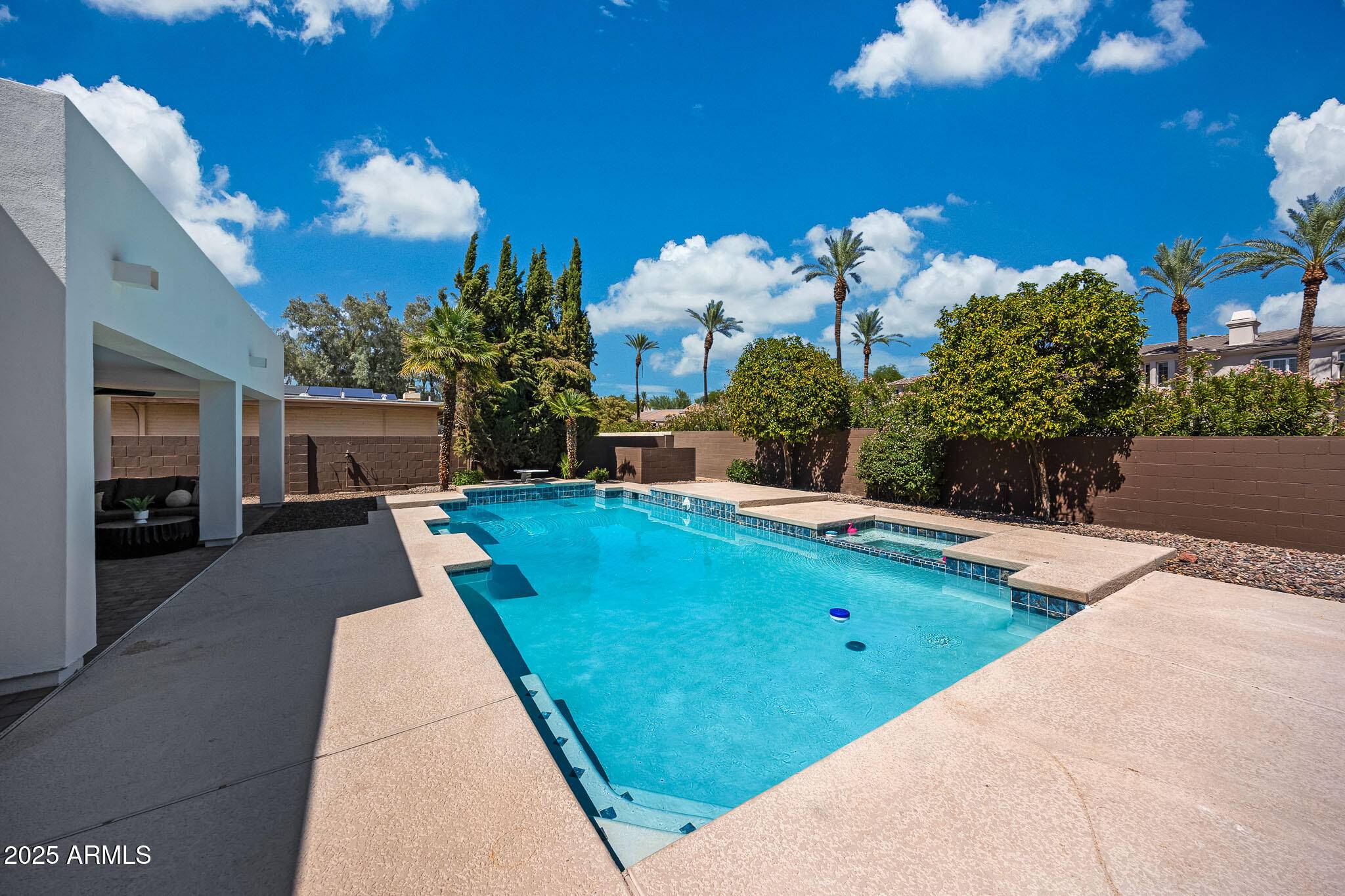 Scottsdale, AZ 85258,8643 N FARVIEW Drive
