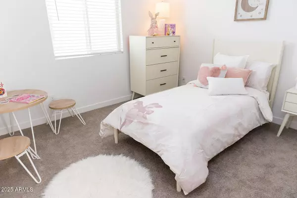 Phoenix, AZ 85040,4611 S 23RD Way