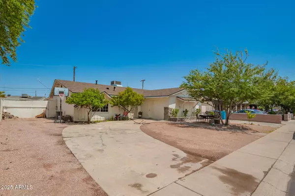 Phoenix, AZ 85033,2909 N 60 Avenue