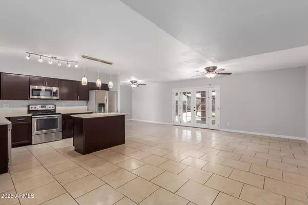 Phoenix, AZ 85023,1002 W VILLA RITA Drive