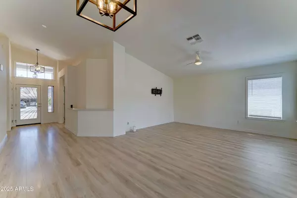 Gilbert, AZ 85296,289 E MESQUITE Street