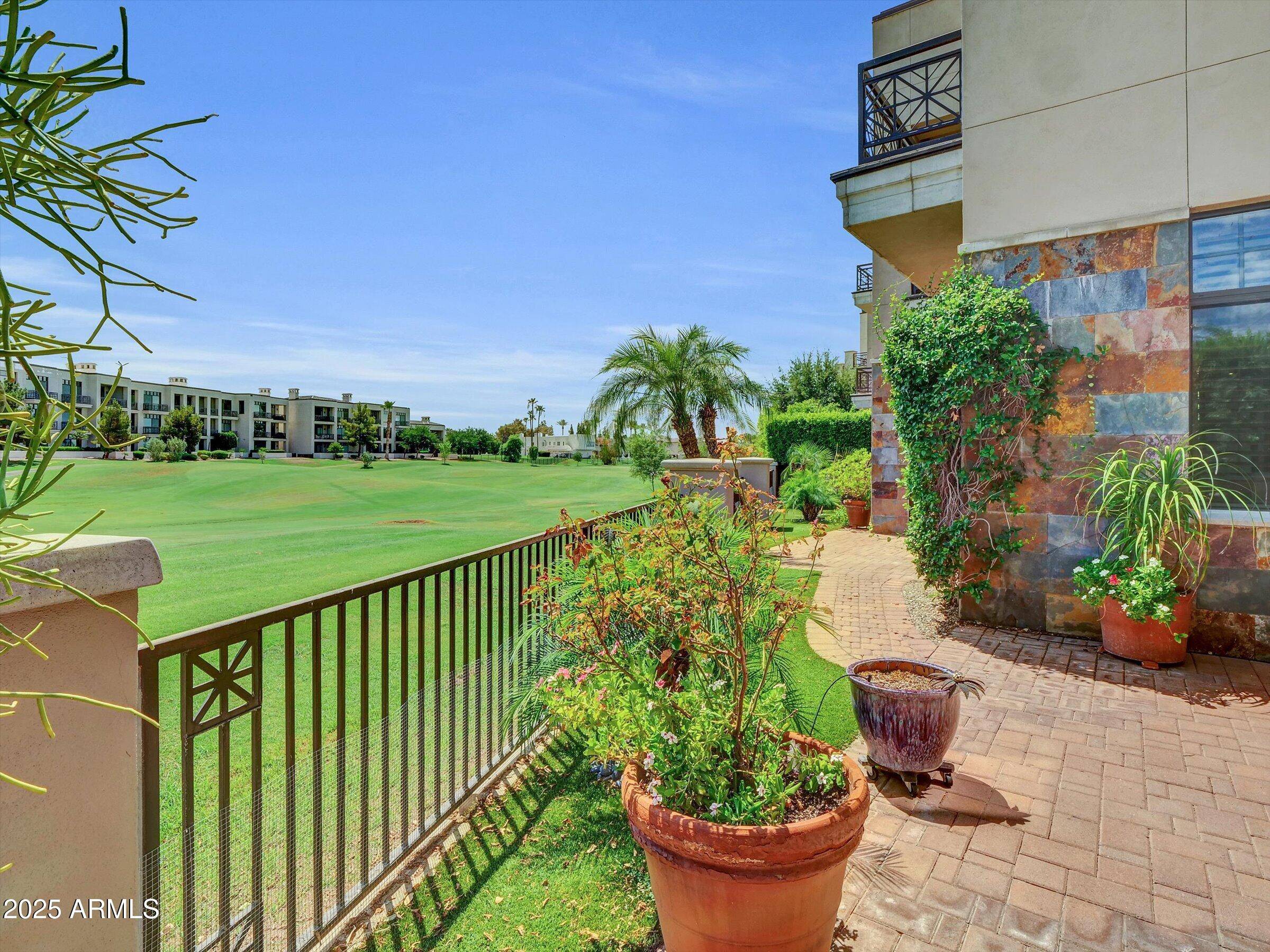 Phoenix, AZ 85016,2 BILTMORE Estate #115