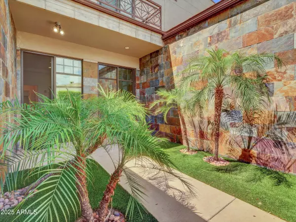 Phoenix, AZ 85016,2 BILTMORE Estate #115