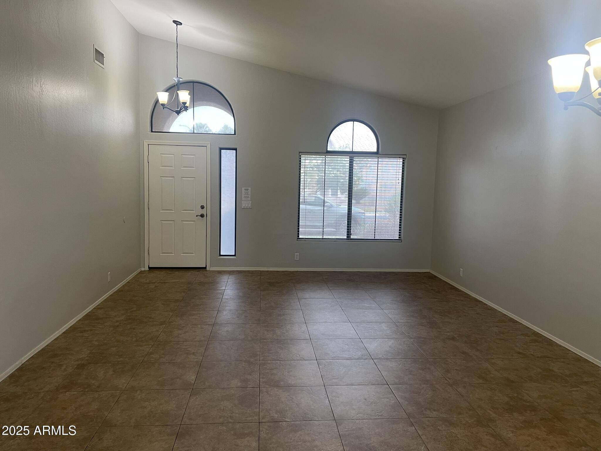 Chandler, AZ 85248,2152 W MYRTLE Drive