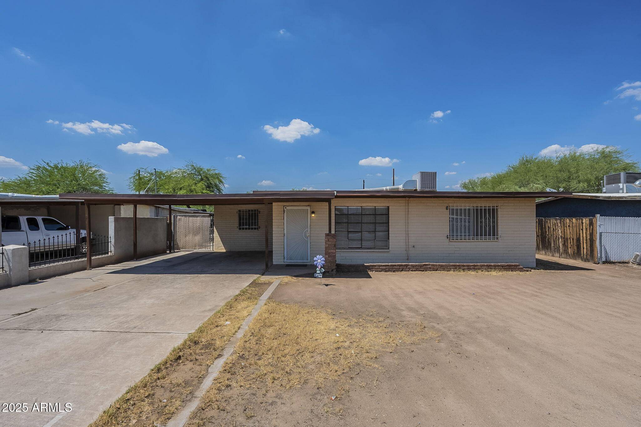 1830 W WIER Avenue, Phoenix, AZ 85041