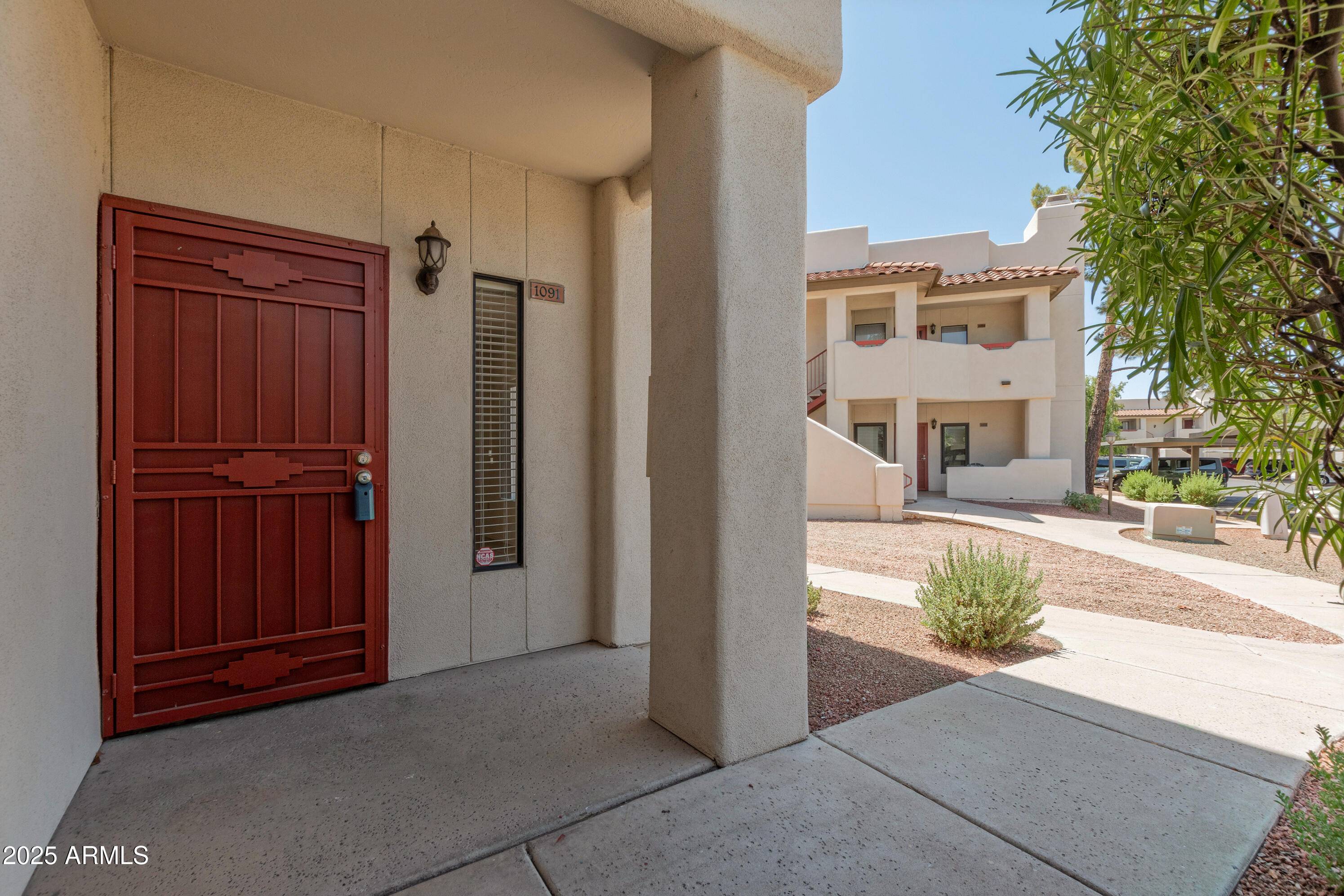 Phoenix, AZ 85020,750 E NORTHERN Avenue #1091