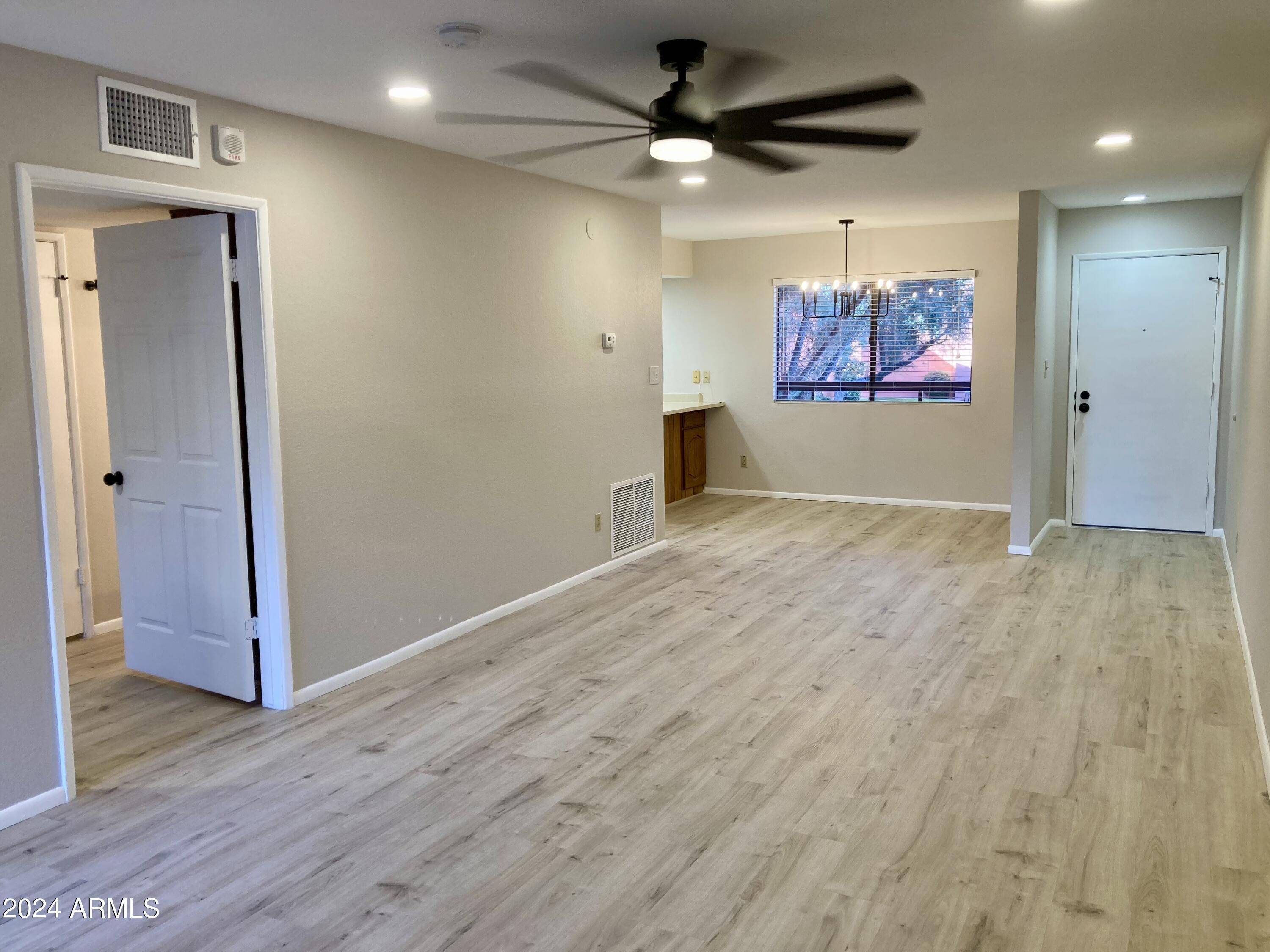 Phoenix, AZ 85032,12222 N PARADISE VILLAGE Parkway #213