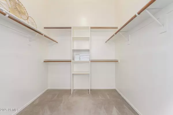 Gilbert, AZ 85233,914 W HEATHER Avenue