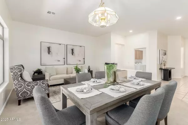 Gilbert, AZ 85233,914 W HEATHER Avenue