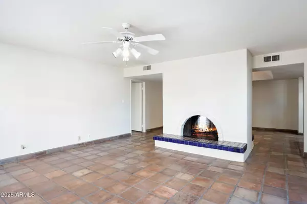 Scottsdale, AZ 85250,7921 E PLAZA Avenue