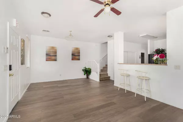 Phoenix, AZ 85043,5141 W WARNER Street