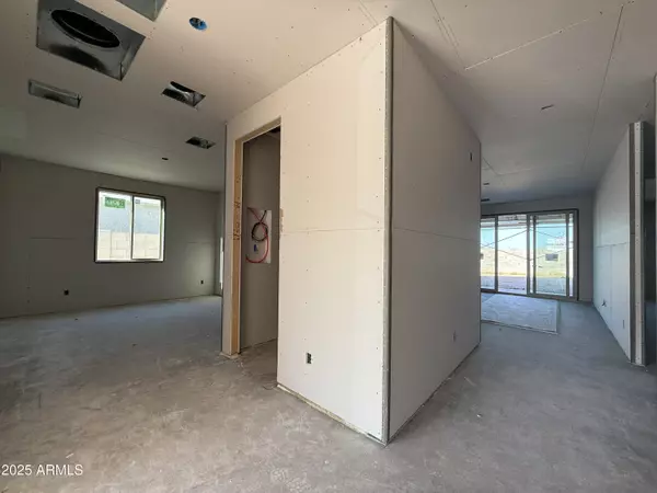 Tolleson, AZ 85353,4529 S 95TH Drive