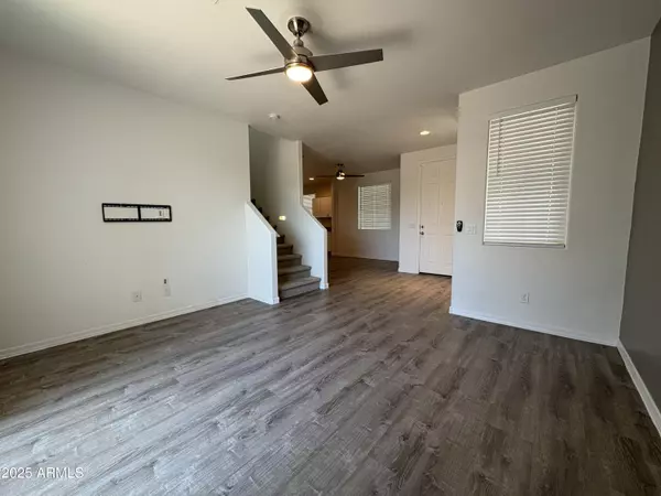 Phoenix, AZ 85043,5456 W FULTON Street