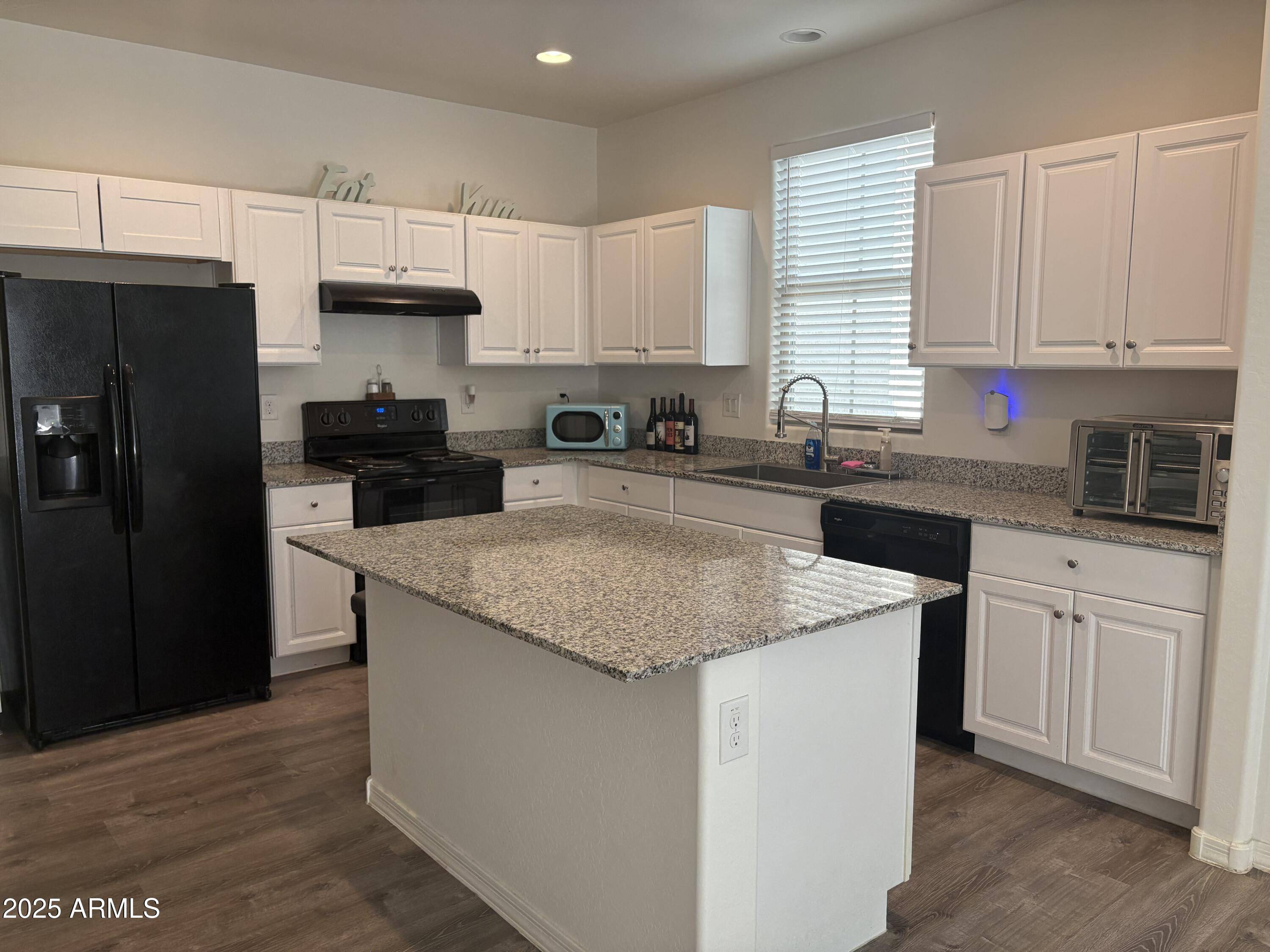 Phoenix, AZ 85043,5456 W FULTON Street