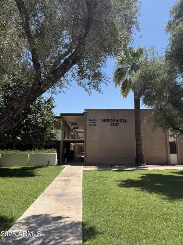 3737 E TURNEY Avenue #223, Phoenix, AZ 85018