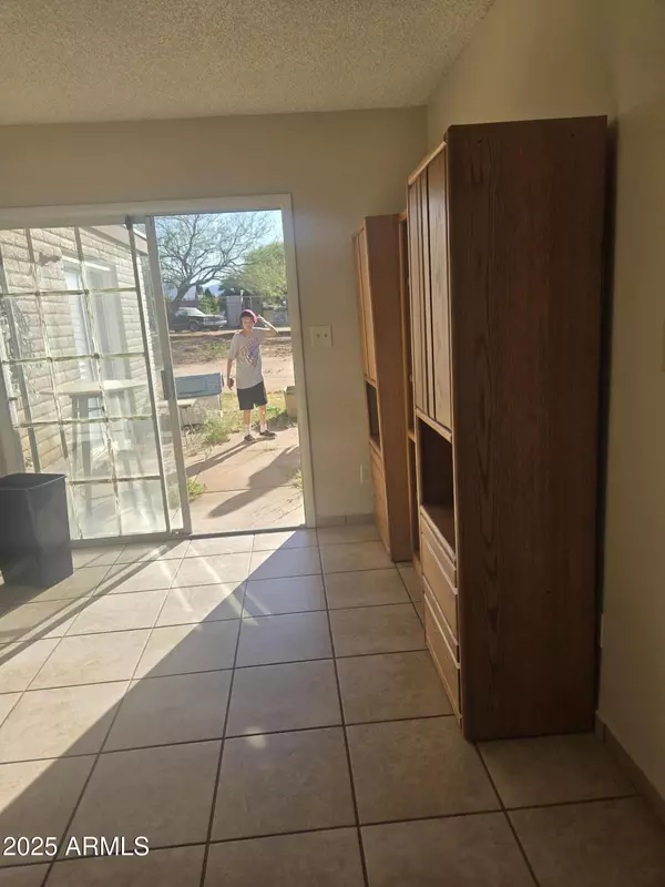 Sierra Vista, AZ 85635,924 CALLE JINETTE --