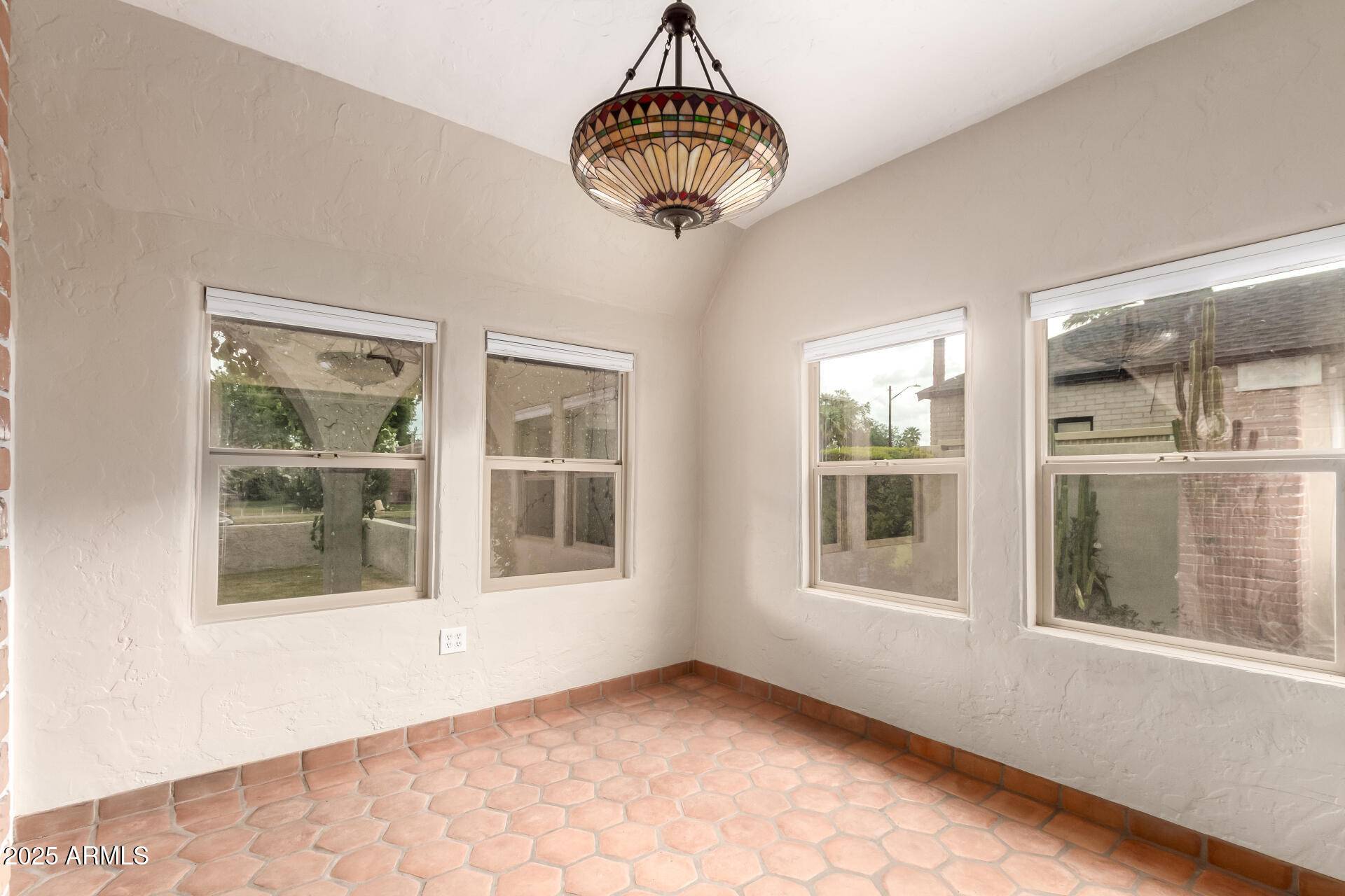 Phoenix, AZ 85014,1509 E CHEERY LYNN Road
