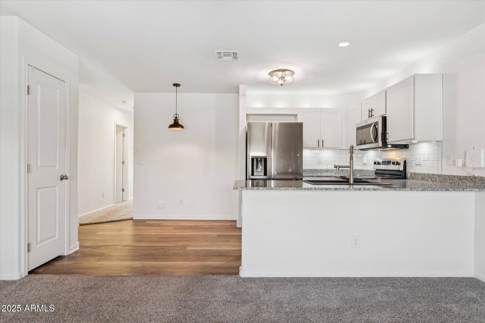 Morristown, AZ 85342,446 Reizen Drive