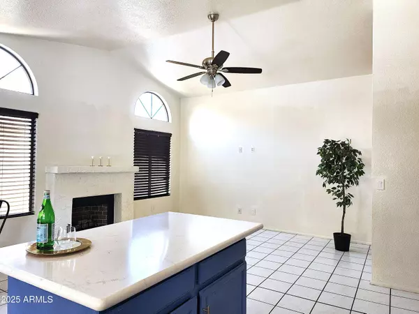 Tempe, AZ 85284,9019 S DATELAND Drive