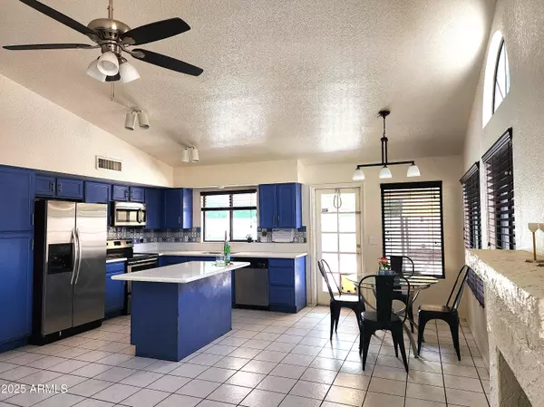 Tempe, AZ 85284,9019 S DATELAND Drive