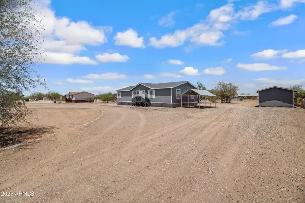 San Tan Valley, AZ 85143,10438 E BELLA Lane