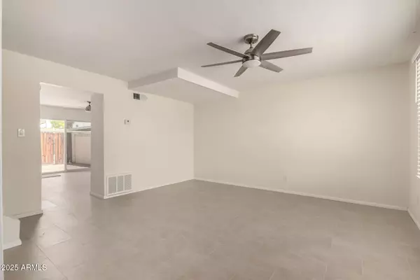 Tempe, AZ 85282,4715 S MILL Avenue