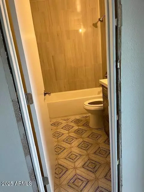 Tempe, AZ 85282,4715 S MILL Avenue