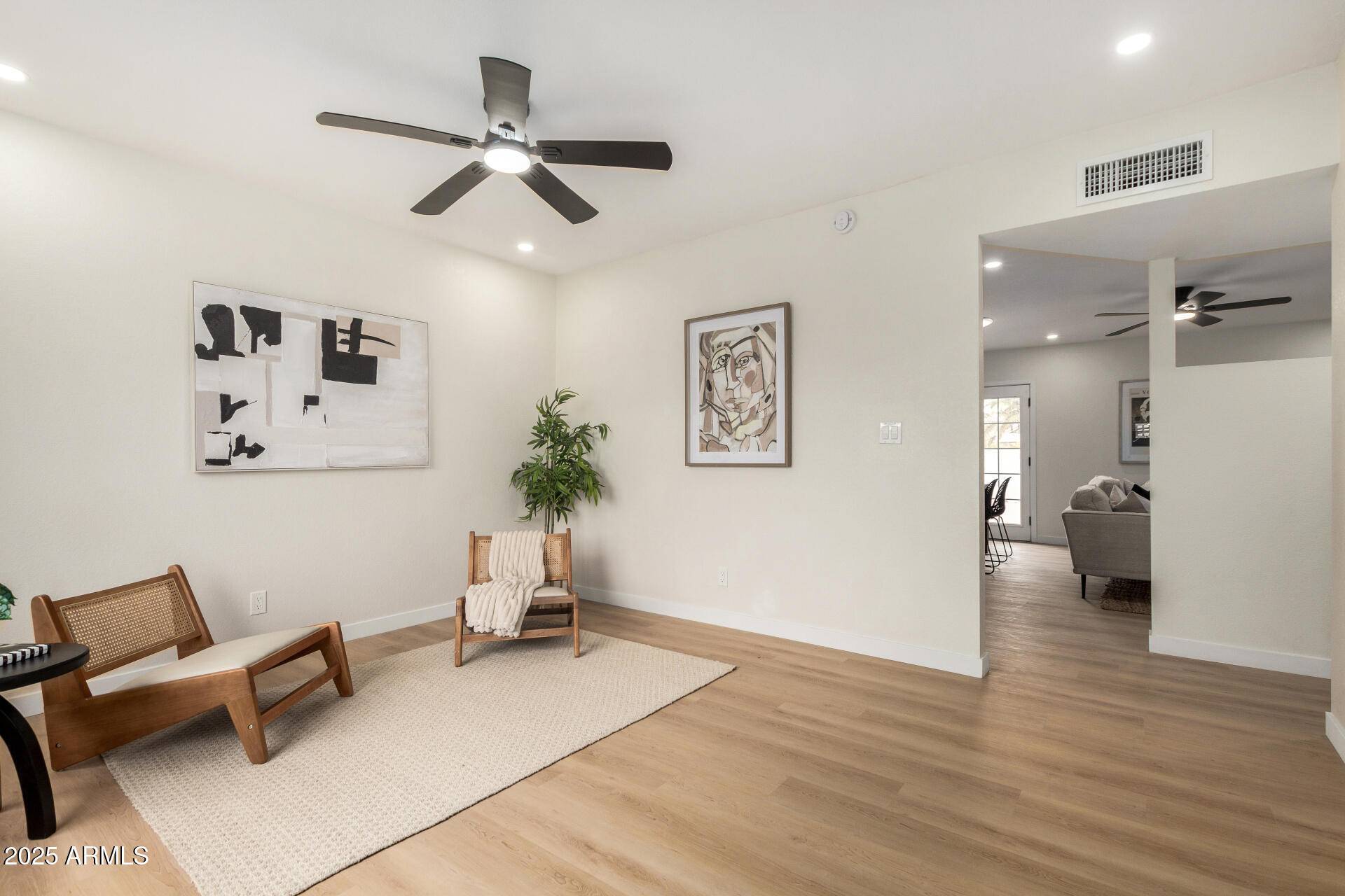 Gilbert, AZ 85233,252 S CHOLLA Street