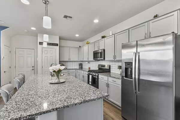 Phoenix, AZ 85043,3930 S 58TH Lane